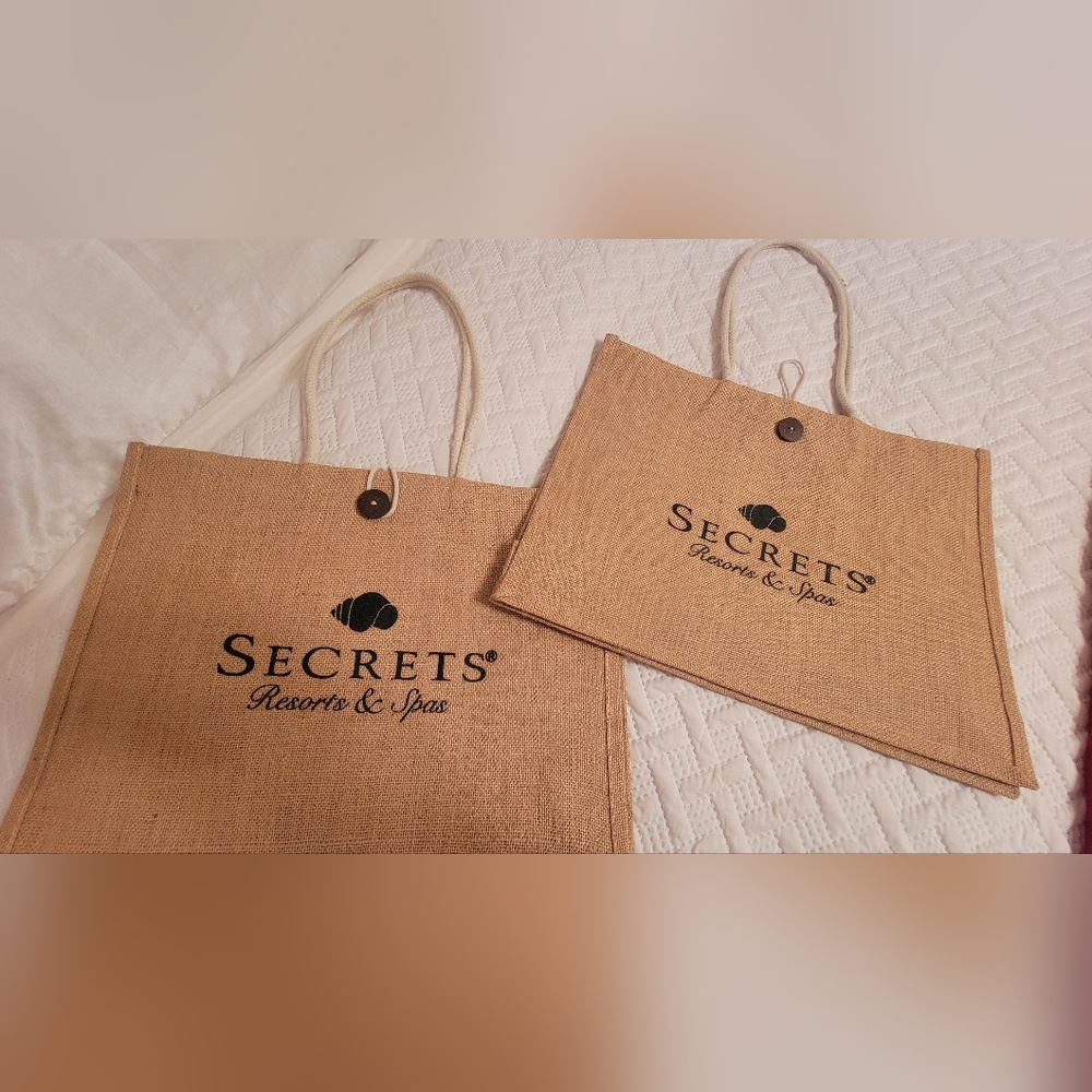 New, Never Used, Matchimg SECRETS Tan Tote Beach Bags.